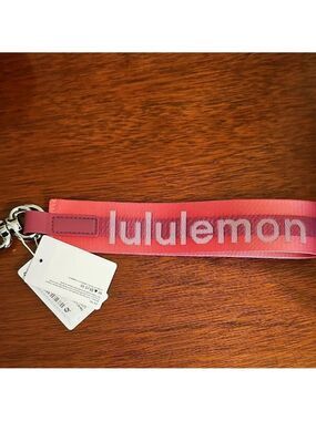 NWT Lululemon Never Lost Keychain